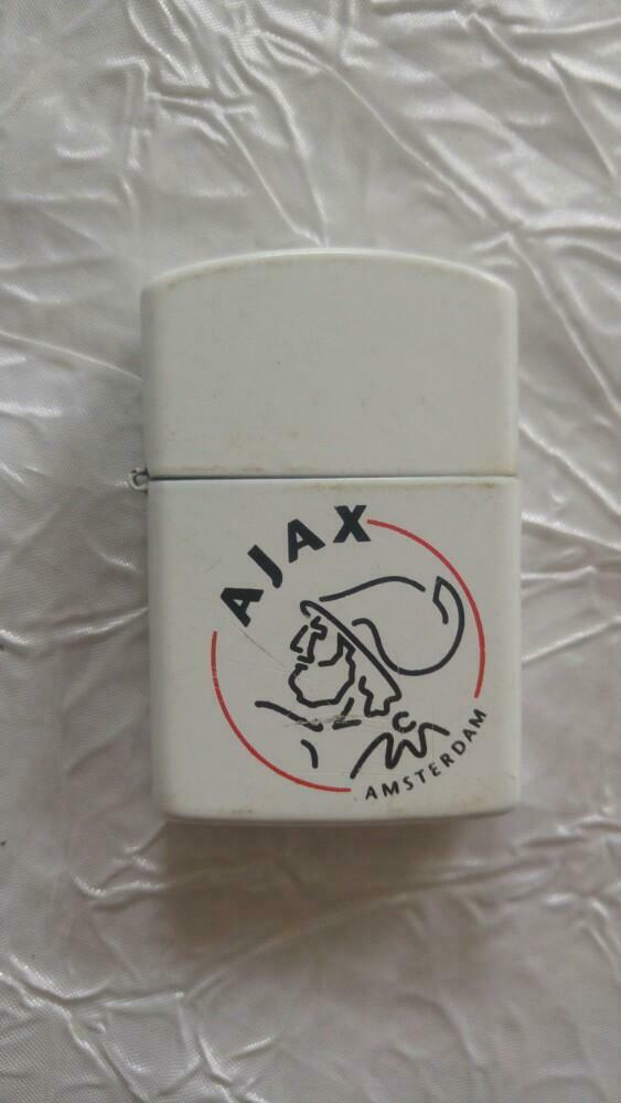Aansteker Briquet Ajax Amsterdam white, Collections, Articles de Sport & Football, Enlèvement ou Envoi, Comme neuf