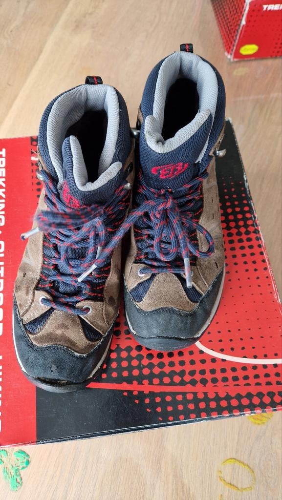 Chiro schoenen Mount Bona High maat 37, Kleding | Dames, Ophalen, Beige, Wandelschoenen, Gedragen