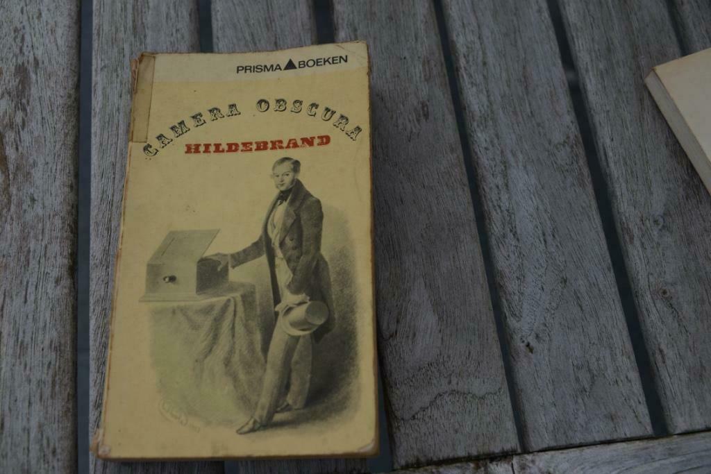 Camera Obscura. Hildebrand., Gelezen, Ophalen of Verzenden, Nederland, Hildebrand.