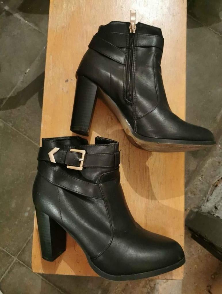 Bottines femme pointure 38, Enlèvement, Porté