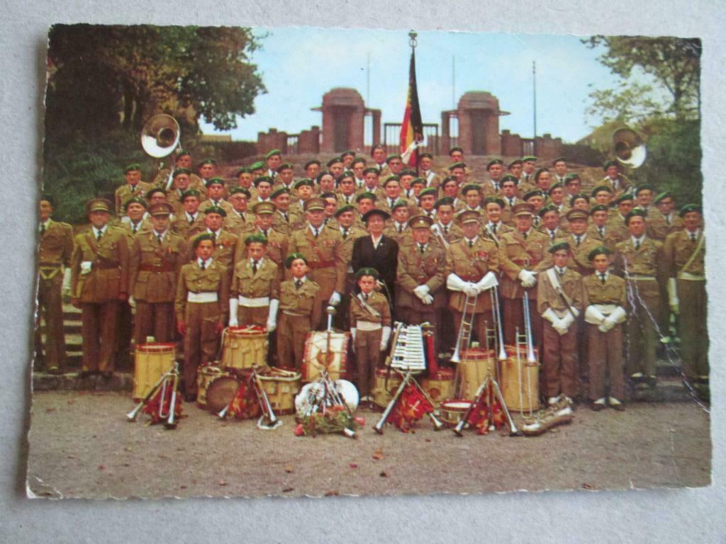 oude postkaart Moeskroen, Verzenden