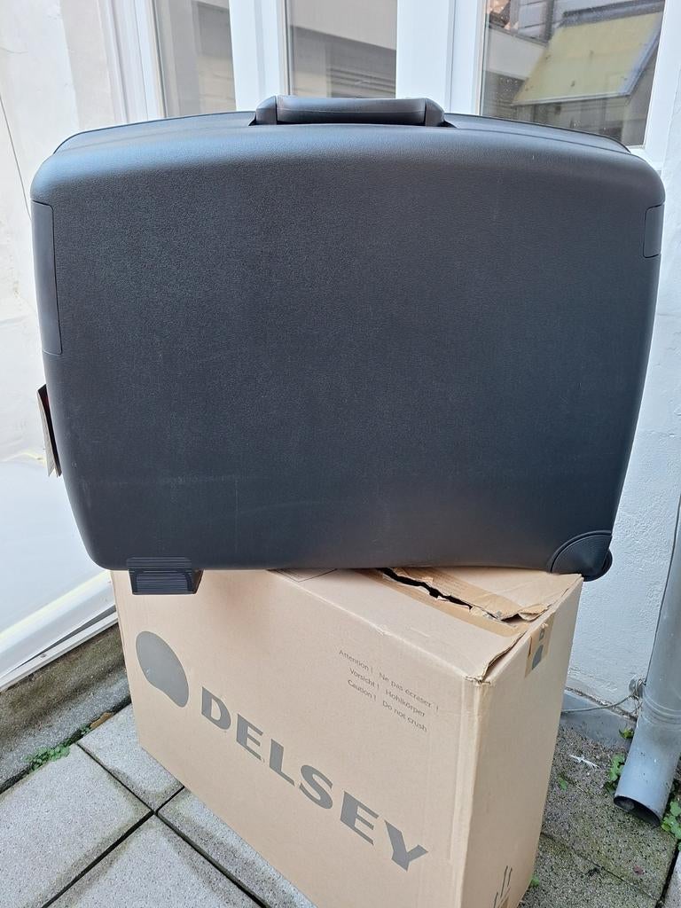 Nouvelle valise, Enlèvement ou Envoi