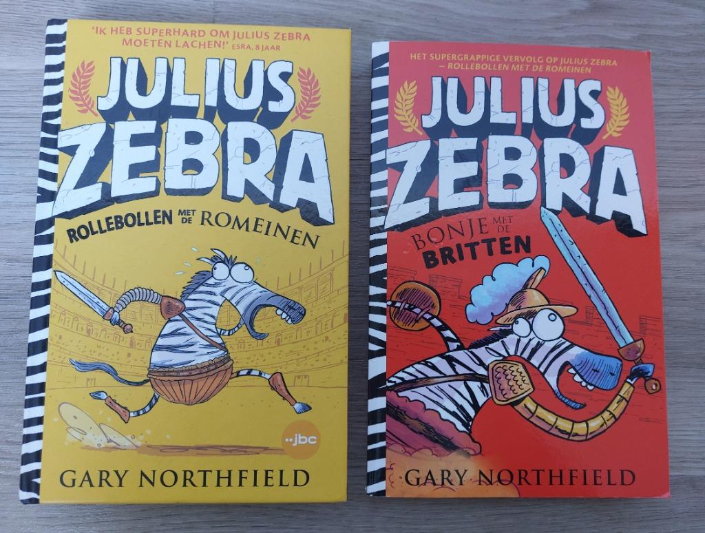 2 boeken Julius Zebra - Gary Northfield, Boeken, Ophalen, Gelezen, Gary Northfield, Fictie algemeen