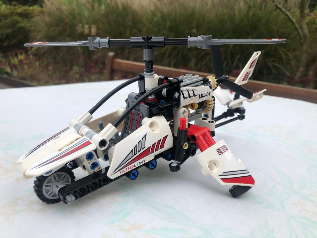 Lego Technic 42057: Ultralight Helikopter (2 in 1), Ophalen of Verzenden, Zo goed als nieuw, Complete set, Lego