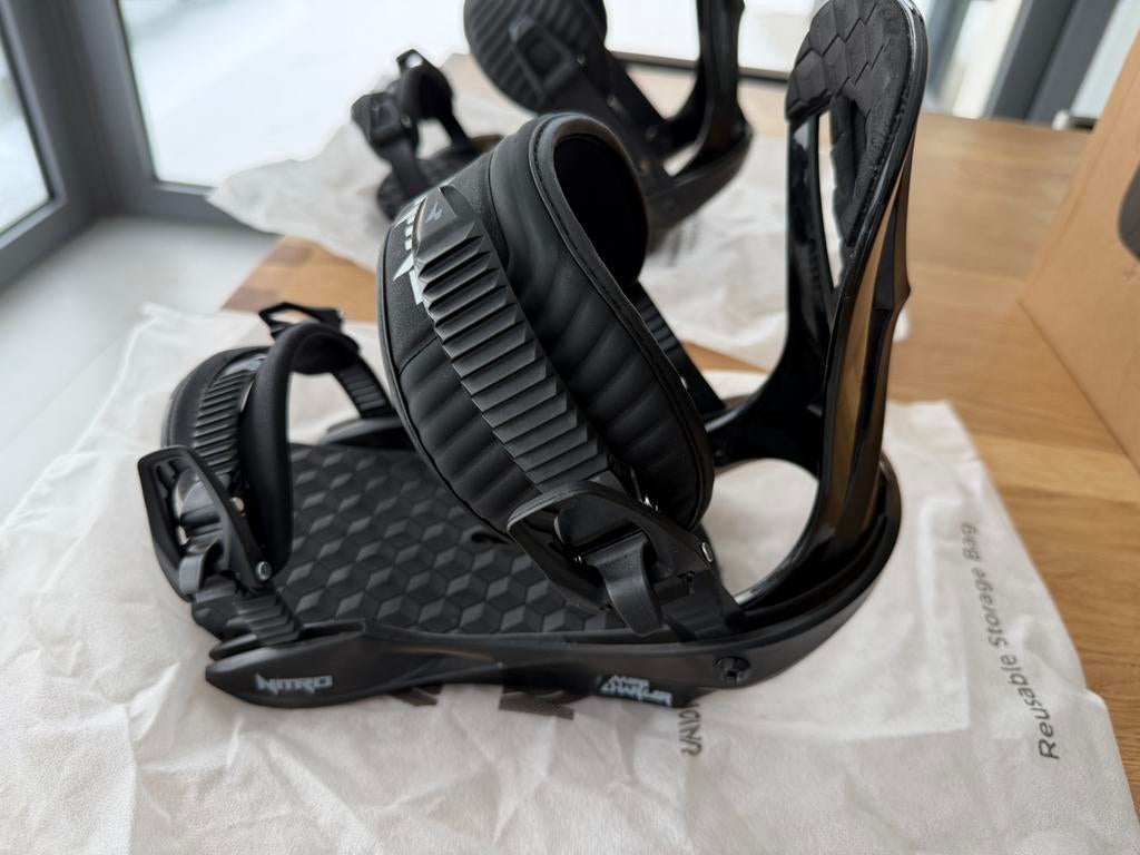 Fixation Snowboard Nitro mini Chargeur taille s, Sport en Fitness, Ophalen, Zo goed als nieuw