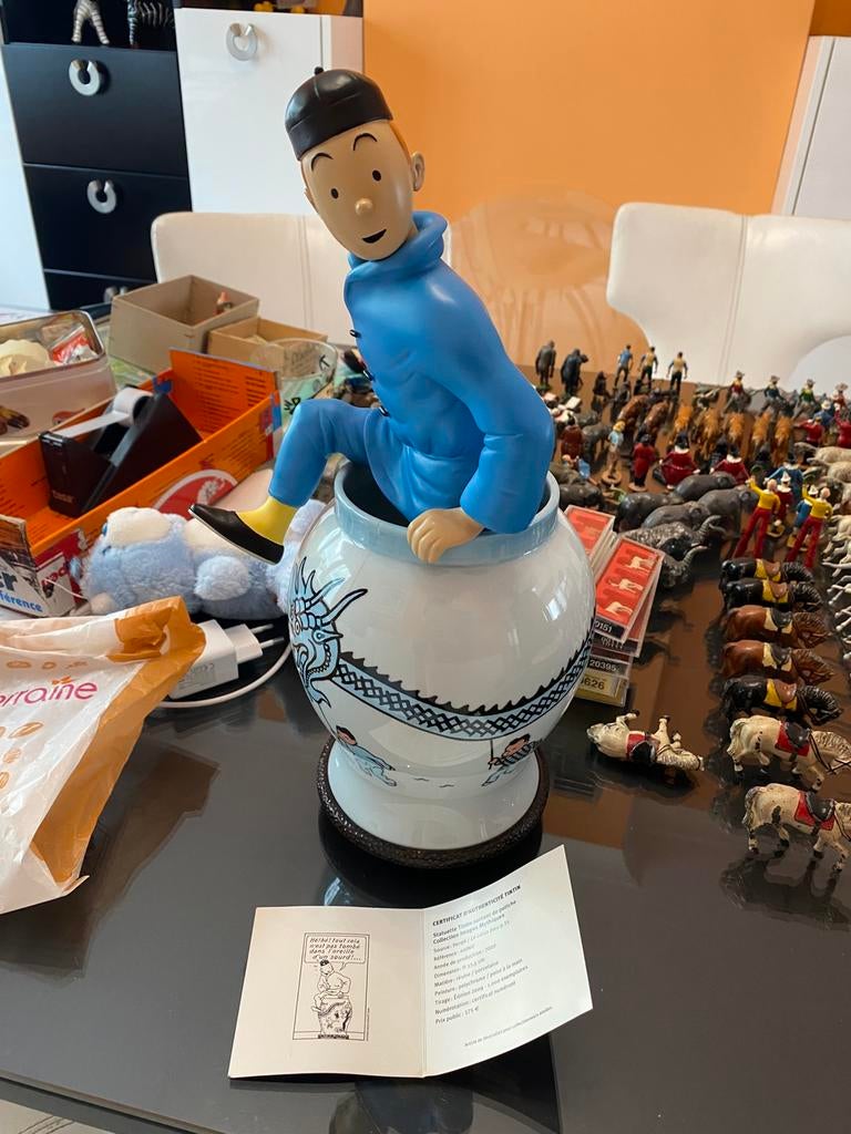 Figurine résine Tintin sortant potiche Lotus bleu, Enlèvement ou Envoi, Tintin