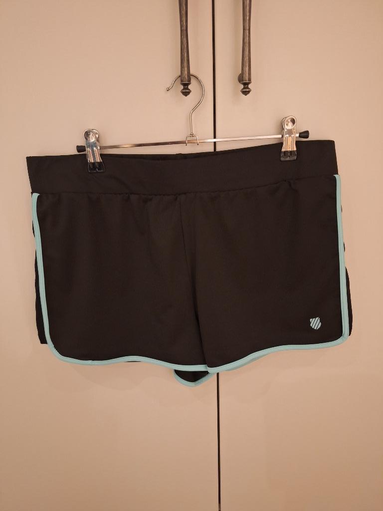 Tenniskleding, shortje, K-Swiss, maat L, zwart en watergroen, Zwart, Maat 42/44 (L), Nieuw, Ophalen of Verzenden