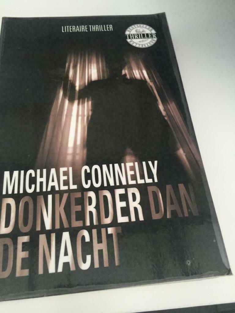 Boek / Michael Connely - Donkerder dan de nacht, Enlèvement ou Envoi, Utilisé