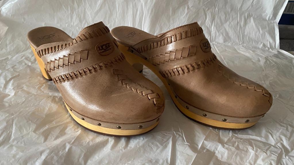 Schoenen UGG, Ophalen, Beige, Sandalen of Muiltjes, Zo goed als nieuw