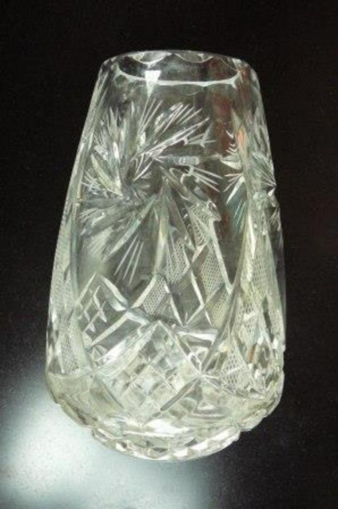 vase rond en cristal hauteur 18 cm, Enlèvement ou Envoi, Utilisé, Autres couleurs, Autres matériaux