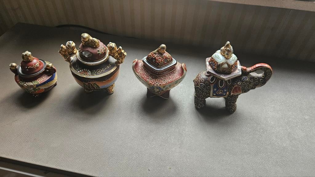 Lot van 4 wierook potjes Chinees porselein, Ophalen of Verzenden