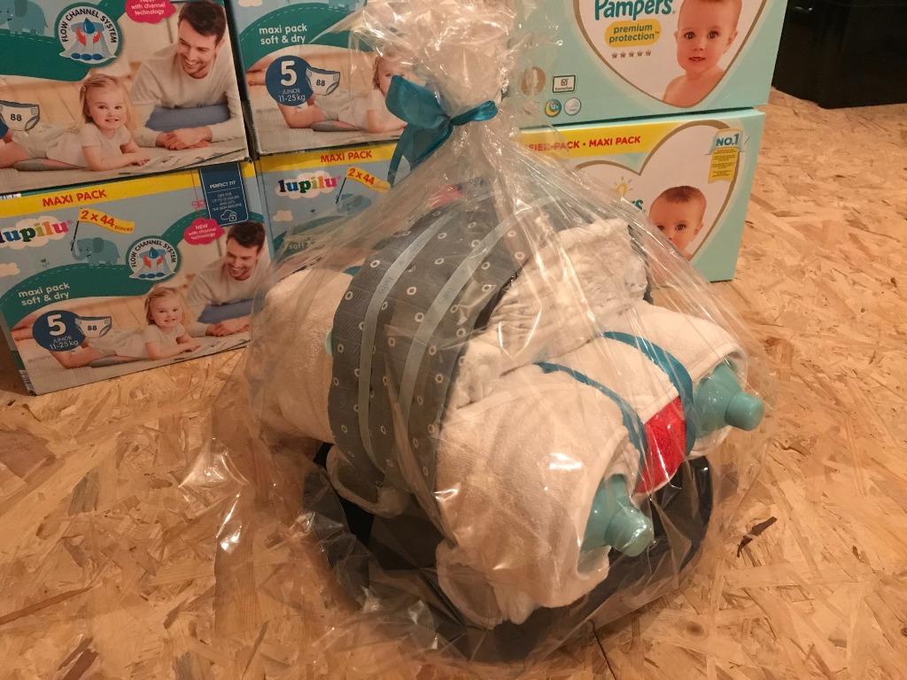 Kraamcadeau pampertaart luiertaart auto, Kinderen en Baby's, Ophalen of Verzenden, Nieuw, Kraamcadeau