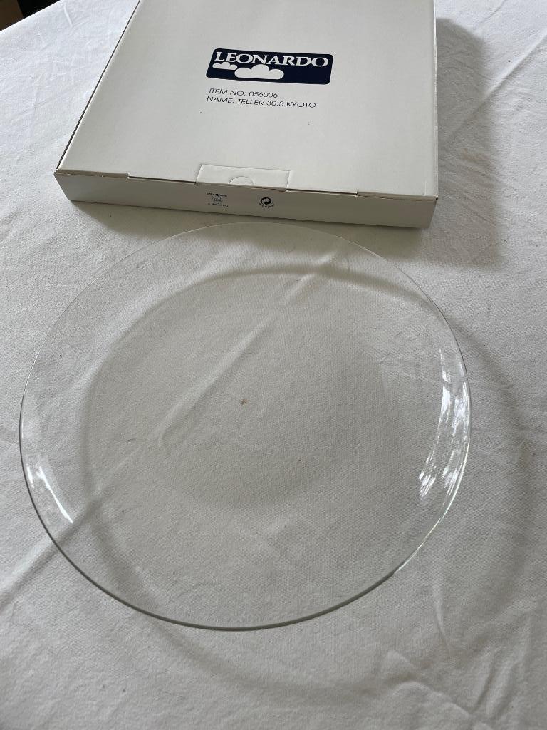Glazen bord. Leonardo. Diameter 30 cm, Ophalen, Zo goed als nieuw