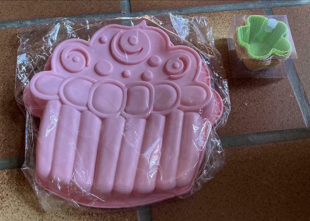 Capcake seliconen vorm+6 kleine vormpjes., Ophalen of Verzenden