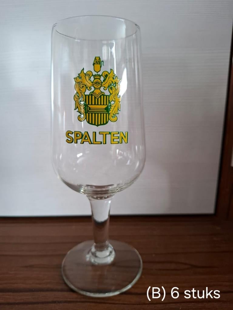 6 verres à bière Vintage Spalten sur pied avec blason, Enlèvement ou Envoi, Comme neuf