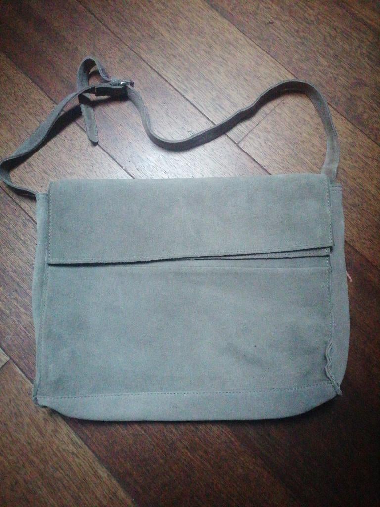 Messenger tas dames, Handtassen en Accessoires, Tassen | Schoudertassen, Ophalen of Verzenden, Zo goed als nieuw, Grijs, Overige merken