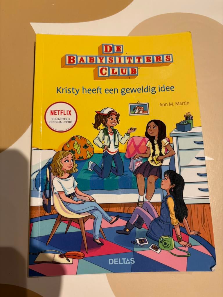 Boek “De babysittersclub - Kristy heeft een geweldig idee”, Boeken, Ophalen of Verzenden, Zo goed als nieuw