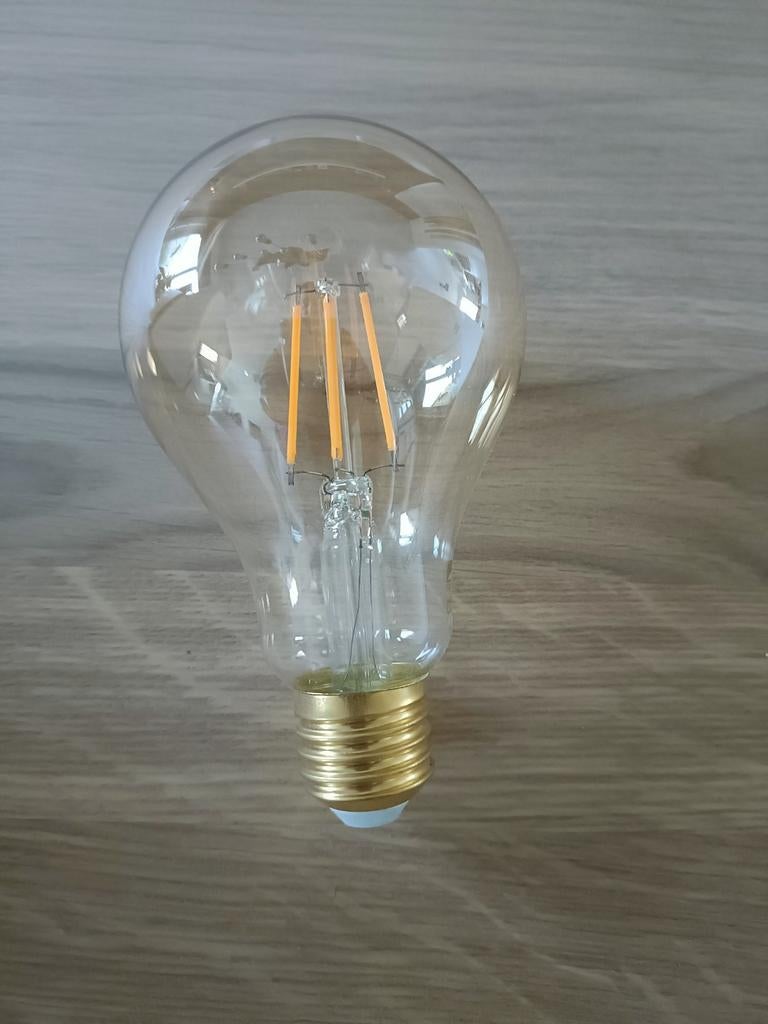 8 ampoules eglo 4W LED 2200K E27 350lm, Enlèvement ou Envoi, Comme neuf