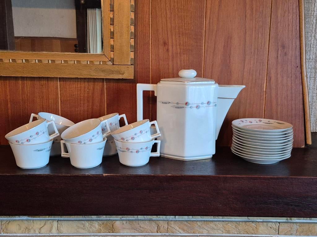 Koffie servies, Ophalen
