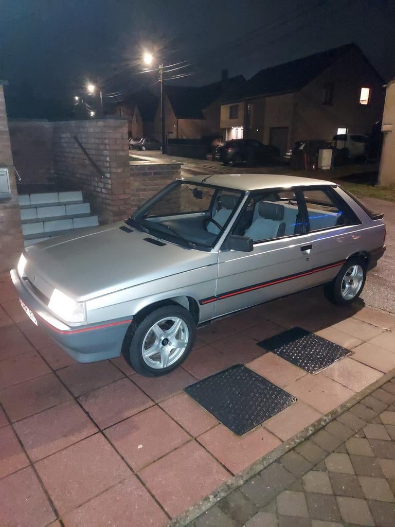 Renault 11 tc année 87 Ancêtre, Particulier, Benzine, Te koop
