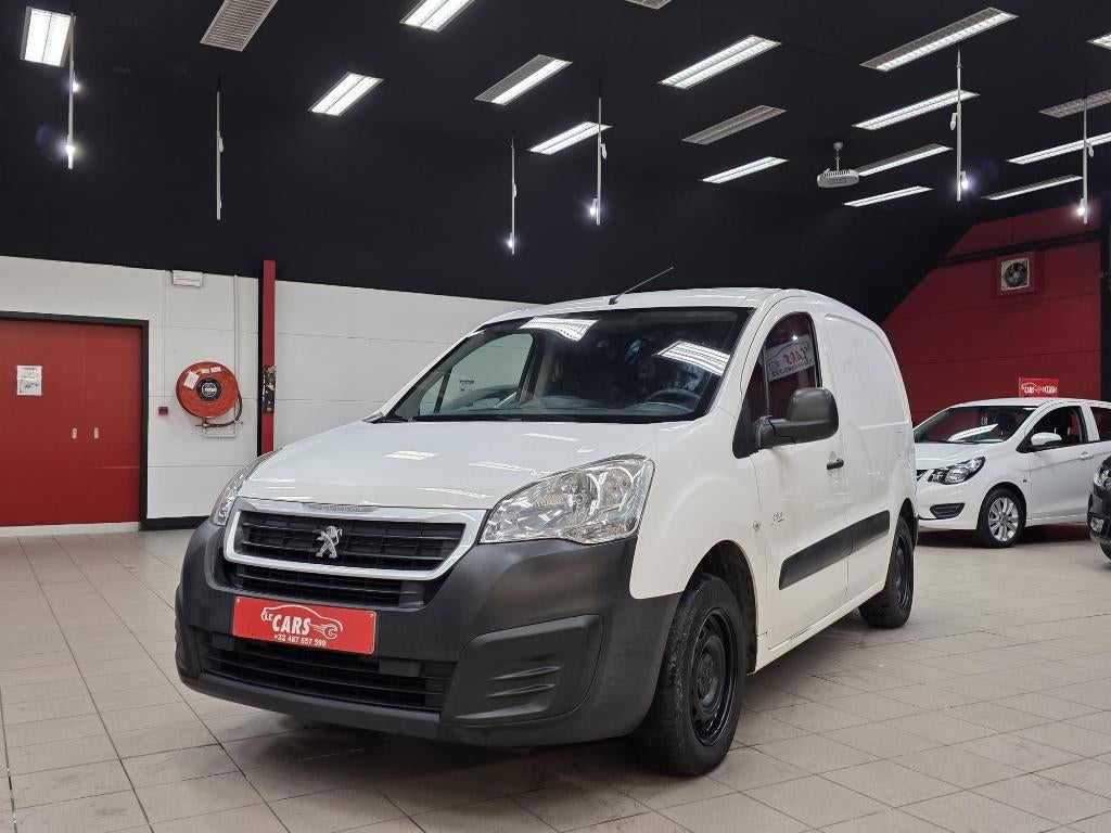 Peugeot Partner1.6 BlueHDi Pro 121*AIRCO*3 SIÈGES*REMORQUAGE, Achat, Euro 6, Entreprise, 5 portes