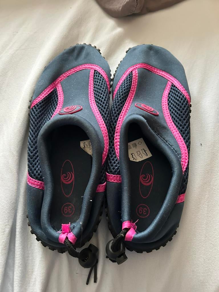 Dames waterschoenen, Watersport en Boten, Watersportkleding, Ophalen, Zo goed als nieuw, Dame