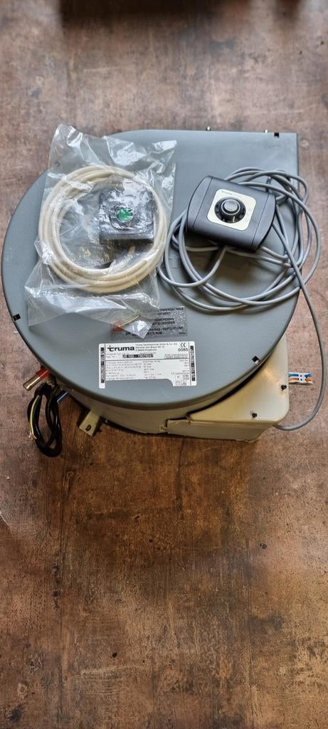 Truma boiler 12v-30mB en 220V-850W met bedieningsschakelaars, Ophalen, Zo goed als nieuw