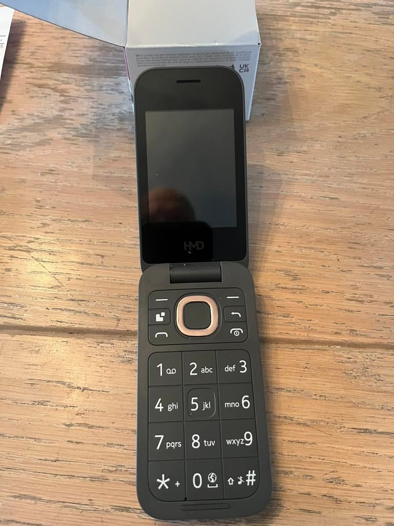 Gsm nokia Hmd2660 à clapet, gris argenté, neuf Sous garantie, Telecommunicatie, Ophalen, Zo goed als nieuw, Zilver, Inklapmodel