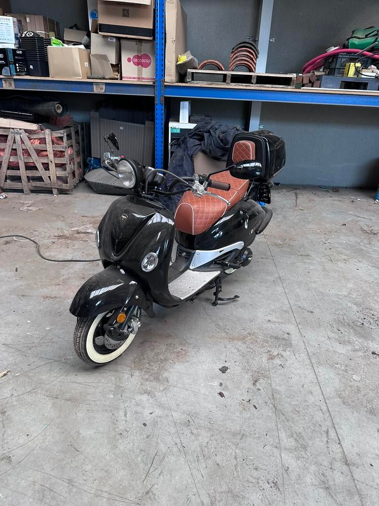 Neco borsalino 125cc jaar 2018, Ophalen, Zo goed als nieuw, Benzine