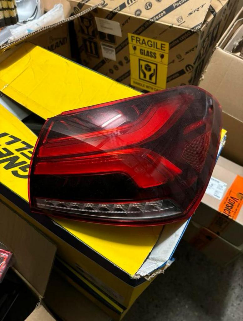 Feu arrière droit LED Mercedes Classe A BERLINE châssis W177, Enlèvement ou Envoi, Utilisé, Mercedes-Benz