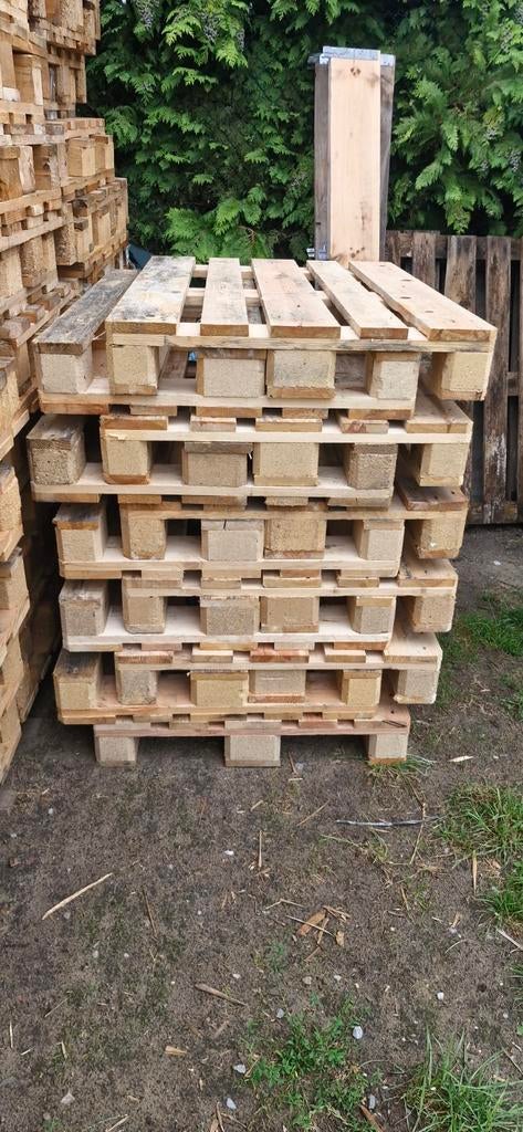 Zeer mooie europaletten voor bedbodem of lounge.  13€/stuk, Doe-het-zelf en Bouw, Hout en Planken, Ophalen of Verzenden, Pallet