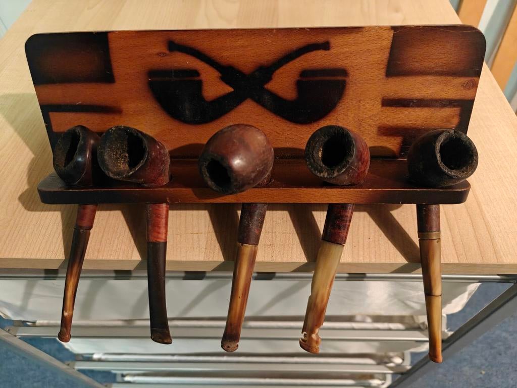 Étagère avec 5 vieux tuyaux, Enlèvement