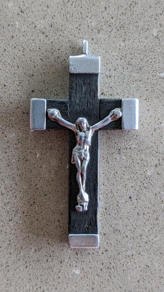 Croix en bois argenté., Enlèvement ou Envoi, Comme neuf, Autres types, Christianisme | Catholique