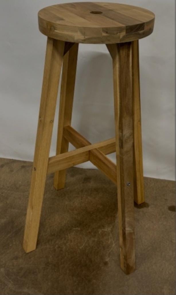 Tabouret de bar Ikea, Enlèvement