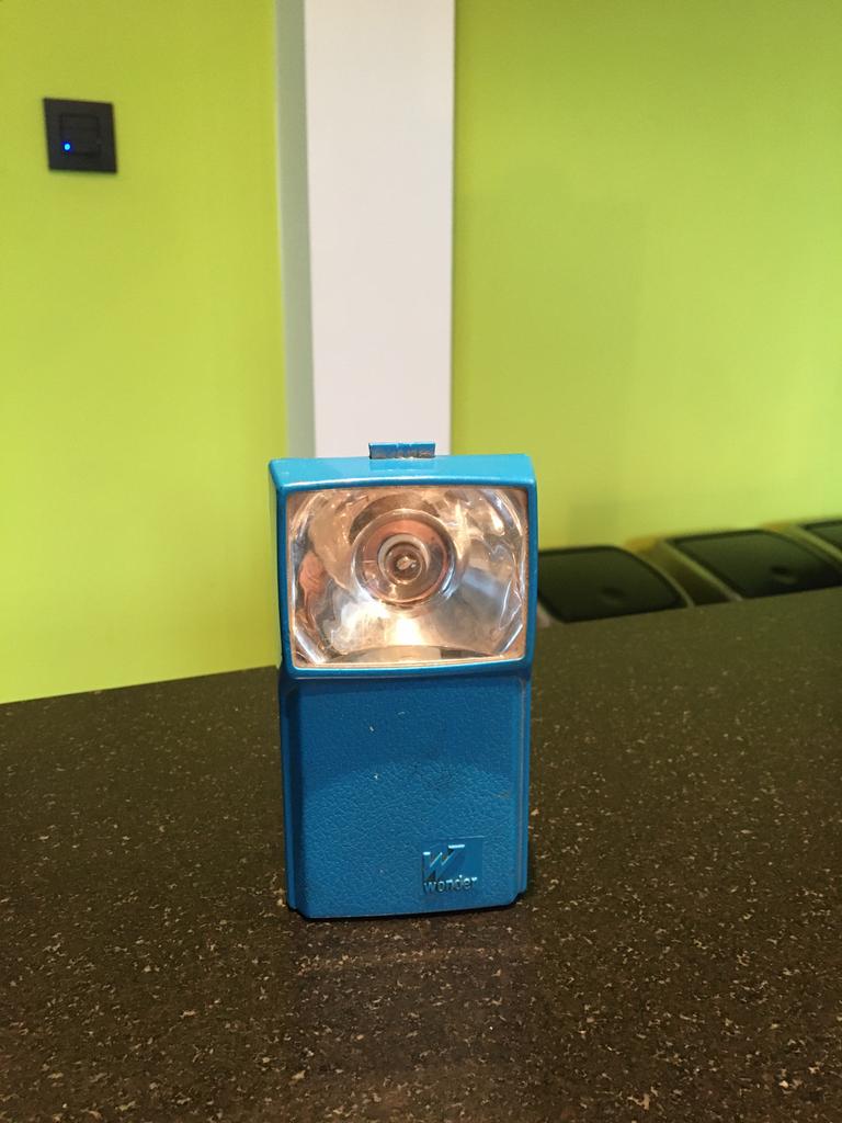 Lampe de poche à piles, Enlèvement ou Envoi, Utilisé