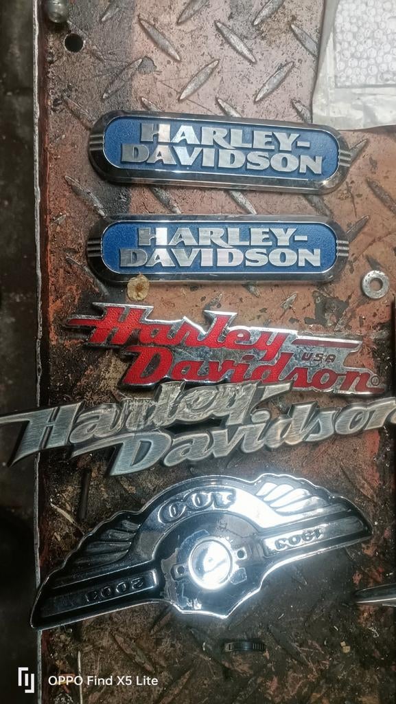 Harley-Davidson tank badges, Motoren, Ophalen of Verzenden