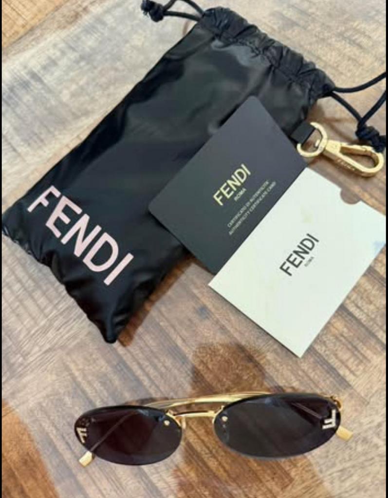 Lunette soleil FENDI femme original, Enlèvement, Comme neuf