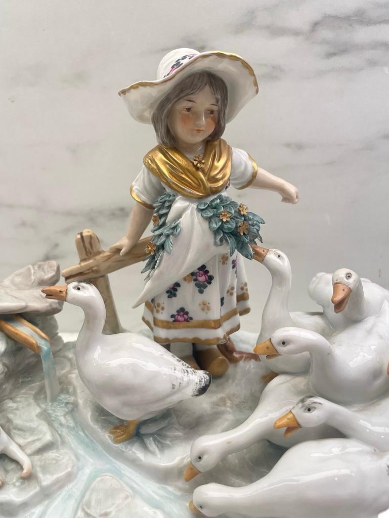 Groupe en porcelaine allemande – Fillette aux oies, Antiquités & Art, Antiquités | Porcelaine, Enlèvement ou Envoi