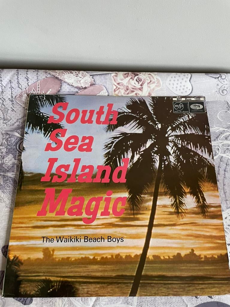 The waikiki beach boys - south sea island magic, Enlèvement ou Envoi