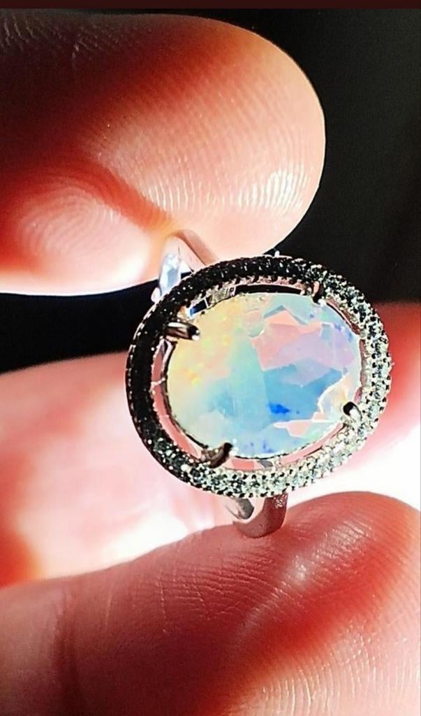 Bague réglable en argent massif avec superbe opale cristal, Bijoux, Sacs & Beauté, Bagues, Neuf, Femme, Argent, Argent, Avec pierre précieuse