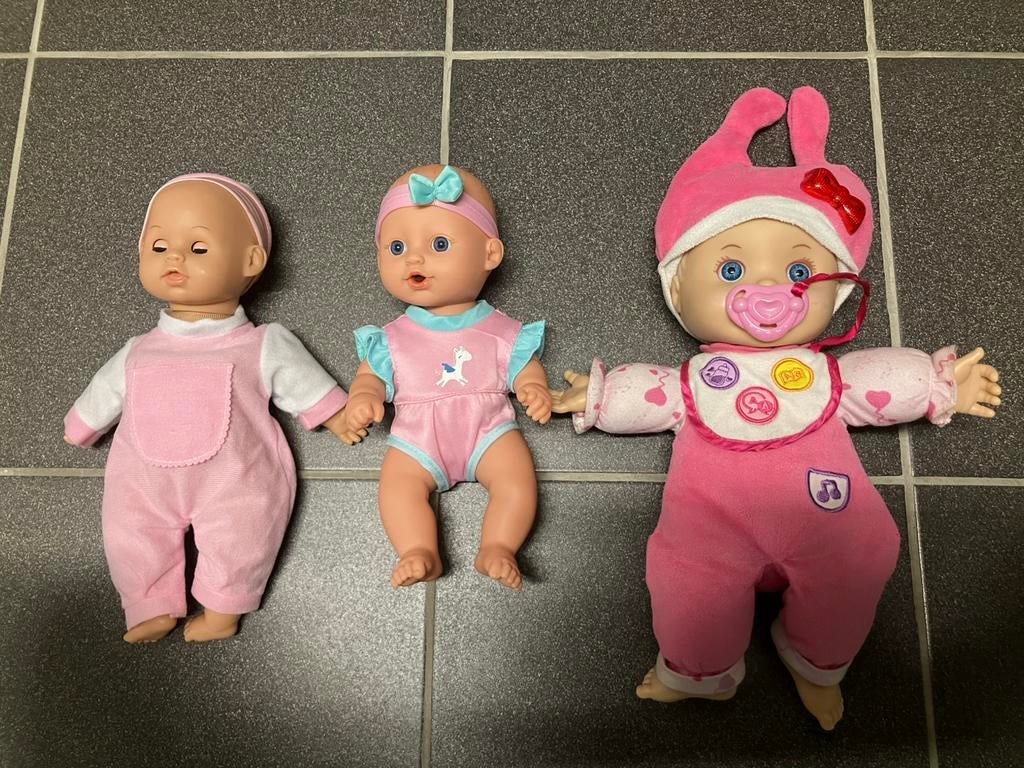 3 poppen, Ophalen of Verzenden