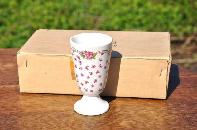 4 tasses forme mazarin petite fleur rose neuve, Enlèvement ou Envoi, Neuf, Tasse(s) et/ou soucoupe(s)