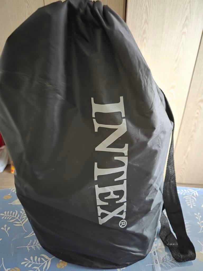 Intex luchtbed, Ophalen of Verzenden, Zo goed als nieuw