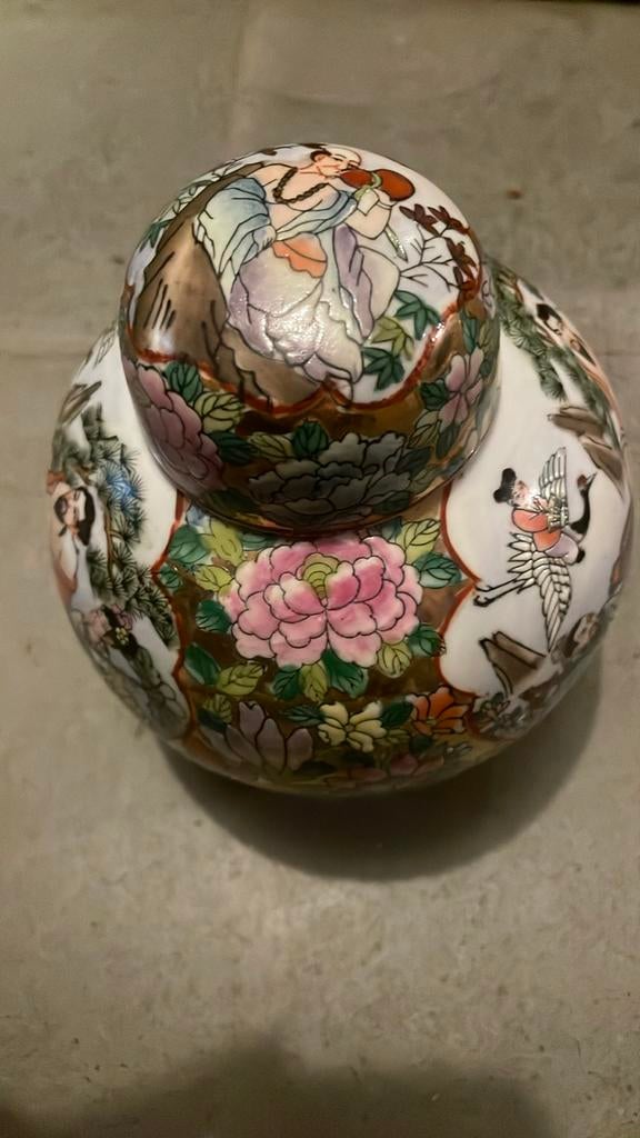 Chinese pot, Enlèvement