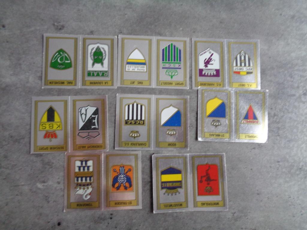 AUTOCOLLANTS PANINI FOOTBALL 84 PHOTOS 8X ANNO 1984, Envoi