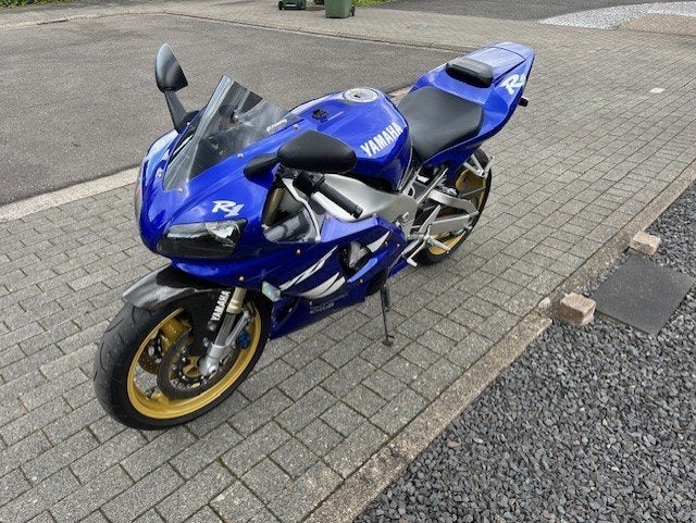 Yamaha YZF R1, Plus de 35 kW, Échappement sport, Super Sport, 4 cylindres