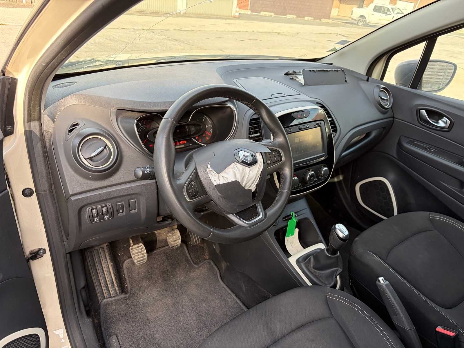 2018 - Renault - Captur - 0.9i - 12V TURBO TCE 90 - Car, Auto's, Gebruikt, Bedrijf, Handgeschakeld, SUV of Terreinwagen