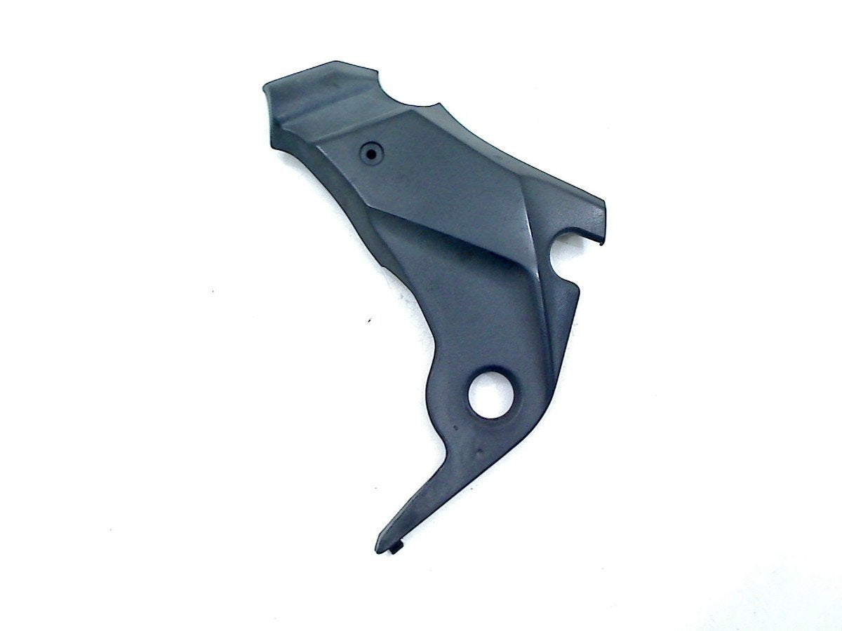 CADRE DE COUVERTURE GAUCHE Kawasaki (14091-1584), Dhr. S. di Majo, Utilisé, Info@cama-motorparts.nl, P.J. Troelstraweg 8 8
3144 CX  MAASSLUIS, NL