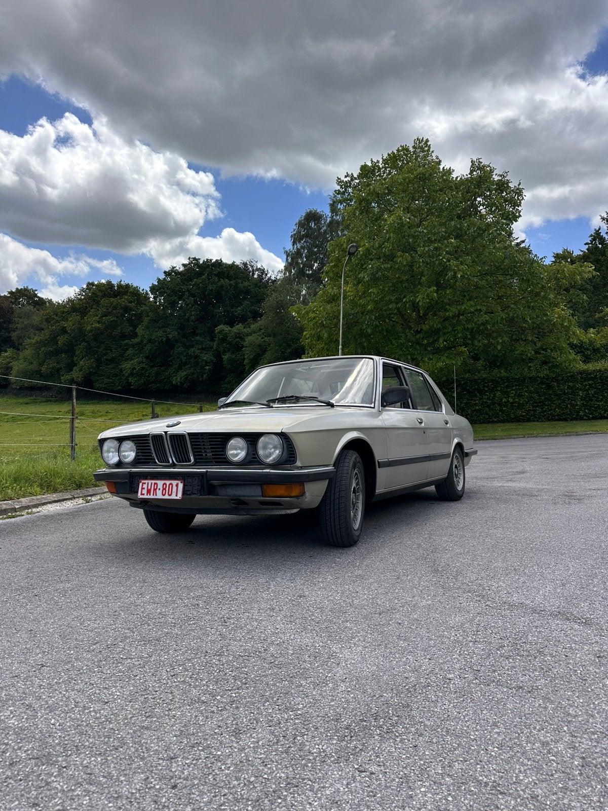 BMW E28 - 520/6 - Prête à être immatriculée ️, Auto's, BMW, Particulier, 5 Reeks, Open dak, Benzine, Berline, 5 deurs, Handgeschakeld