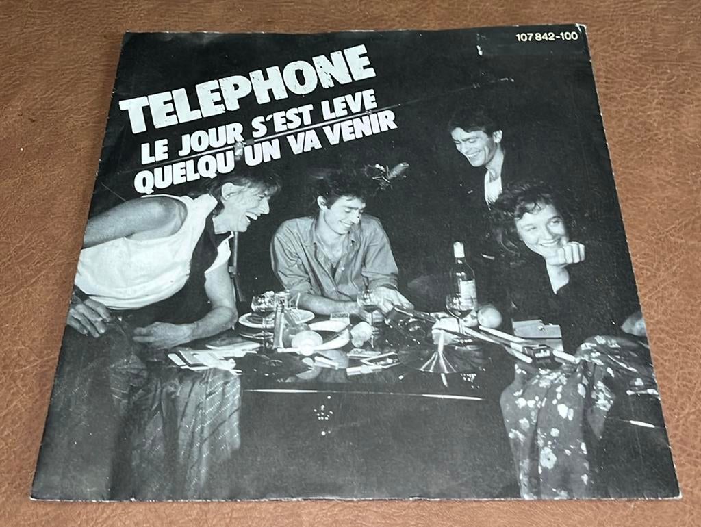 Telephone - Le jour s’est leve - 7” vinyl single - EU, Ophalen of Verzenden, Gebruikt, Single